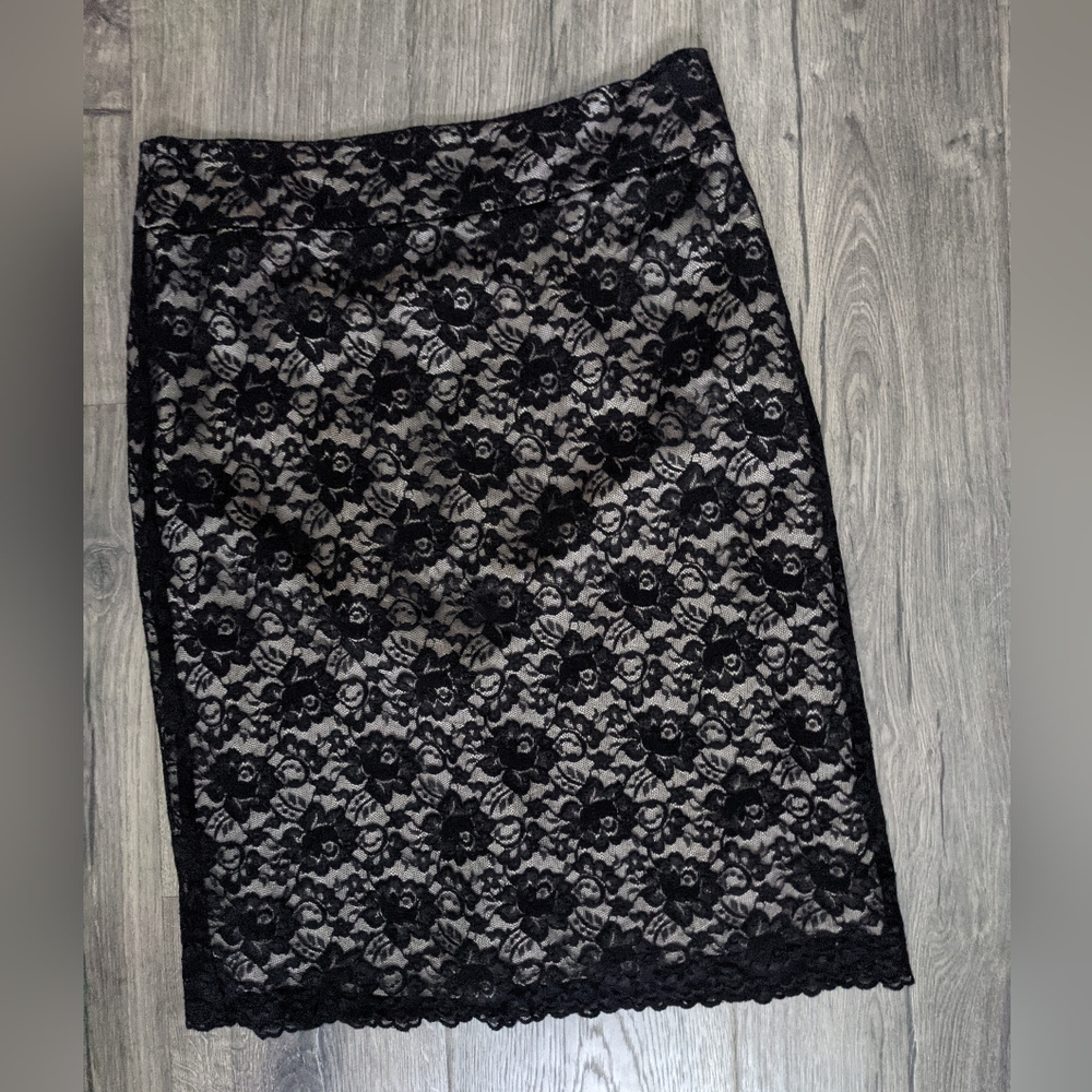 Banana Republic lace overlay skirt